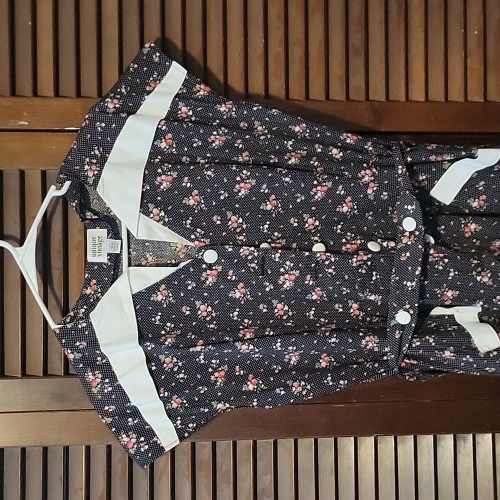 Large Black Floral 50s style Unique Vintage Dress